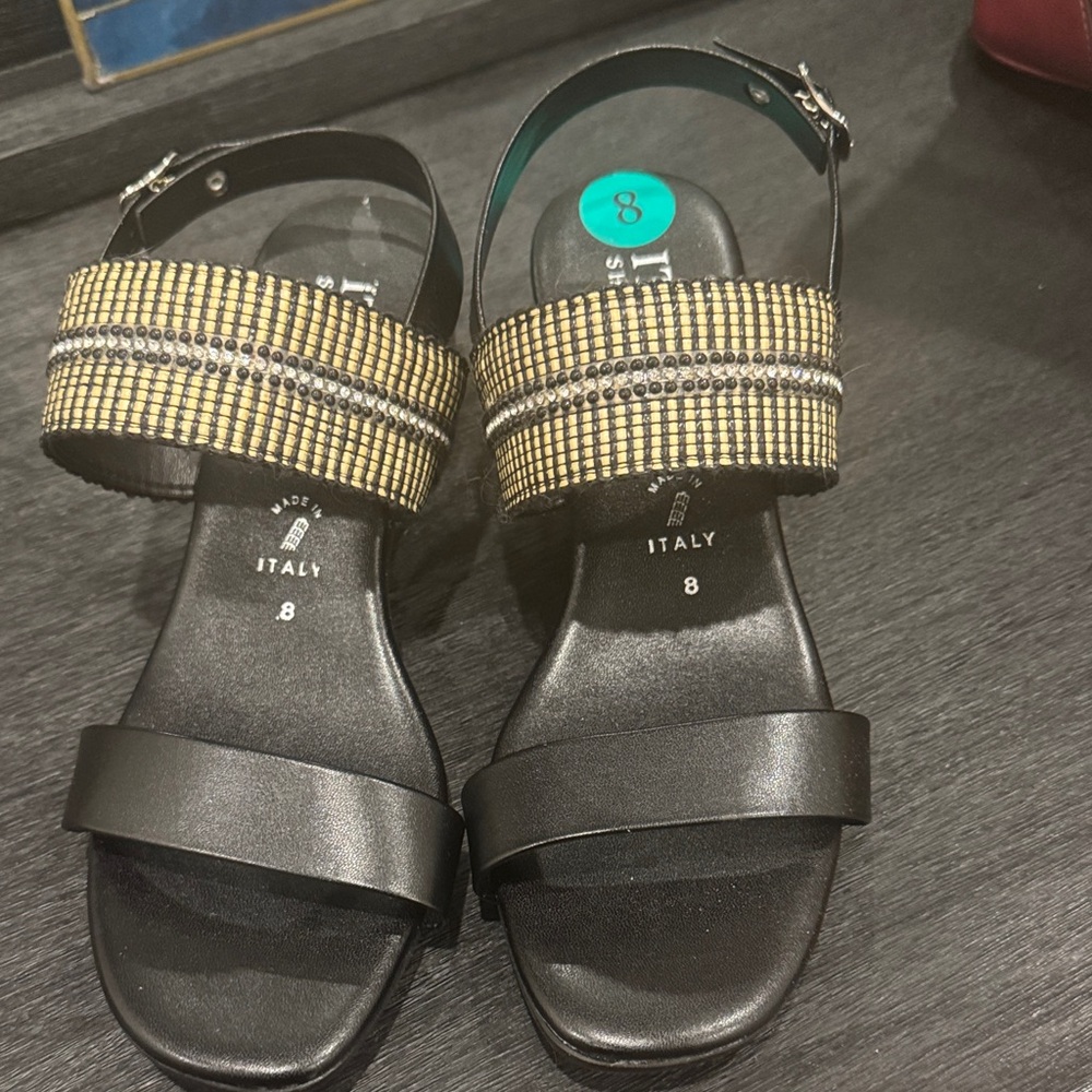 Elegant Black and Gold Women's Sandals